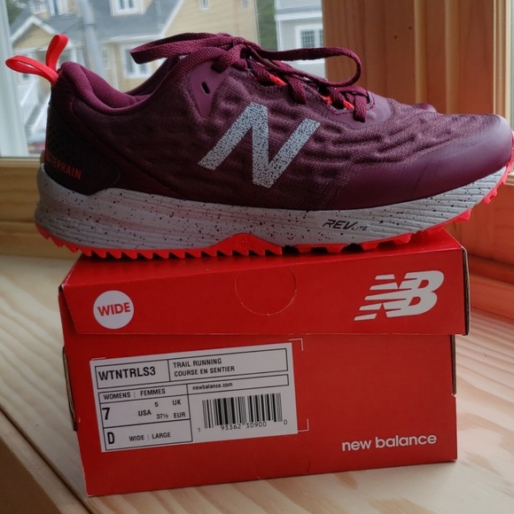 trail running course en sentier new balance